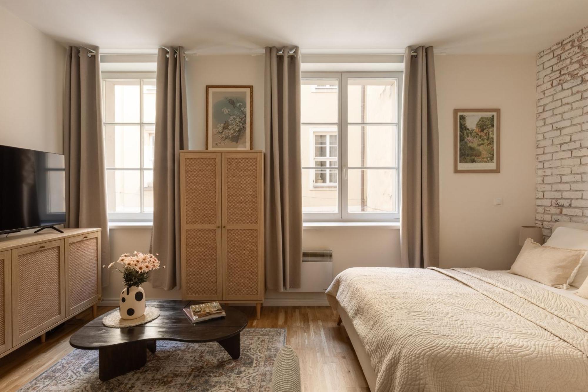 Prestigious Main Square Apartment